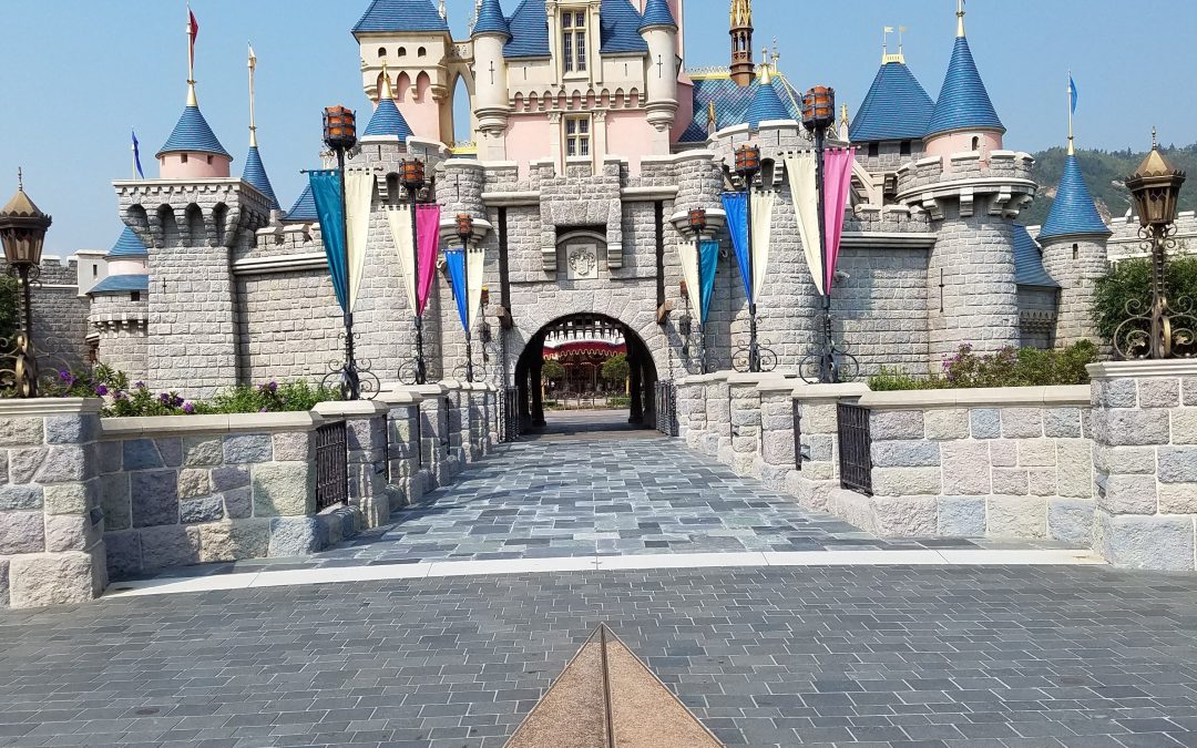 What to Know About Your First Visit to Hong Kong Disneyland