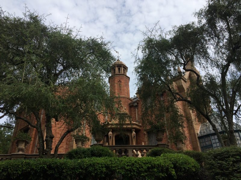 Haunted Mansion Walt Disney World Magic Kingdom Lightning Lane