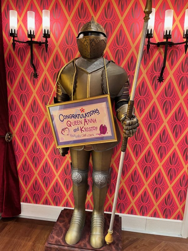 Suit of Armor Arendelle Disney Wish Dining Room